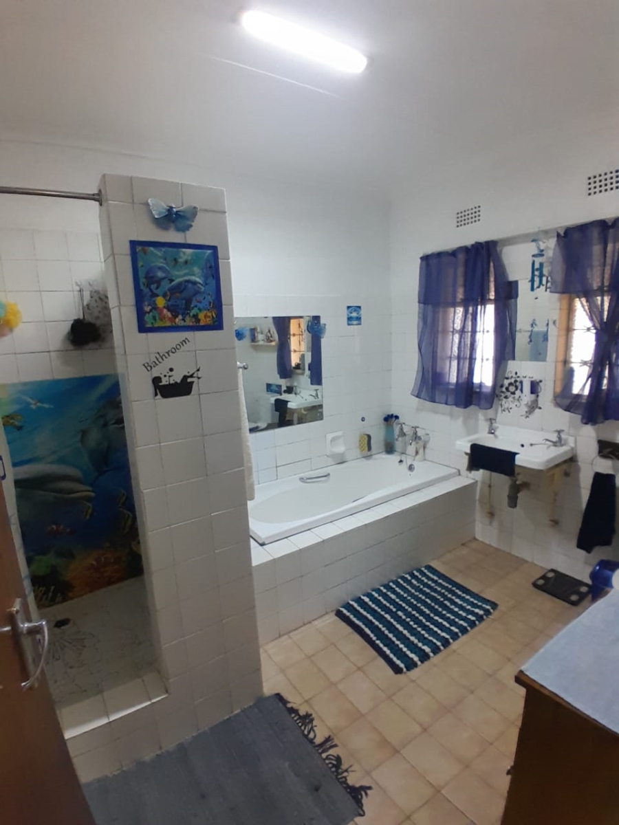 4 Bedroom Property for Sale in Deneysville Free State